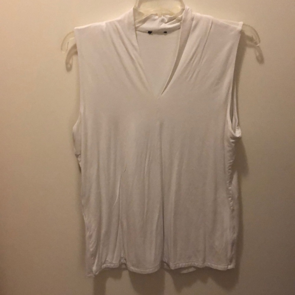Opaque white, thick tank for no casual occasions